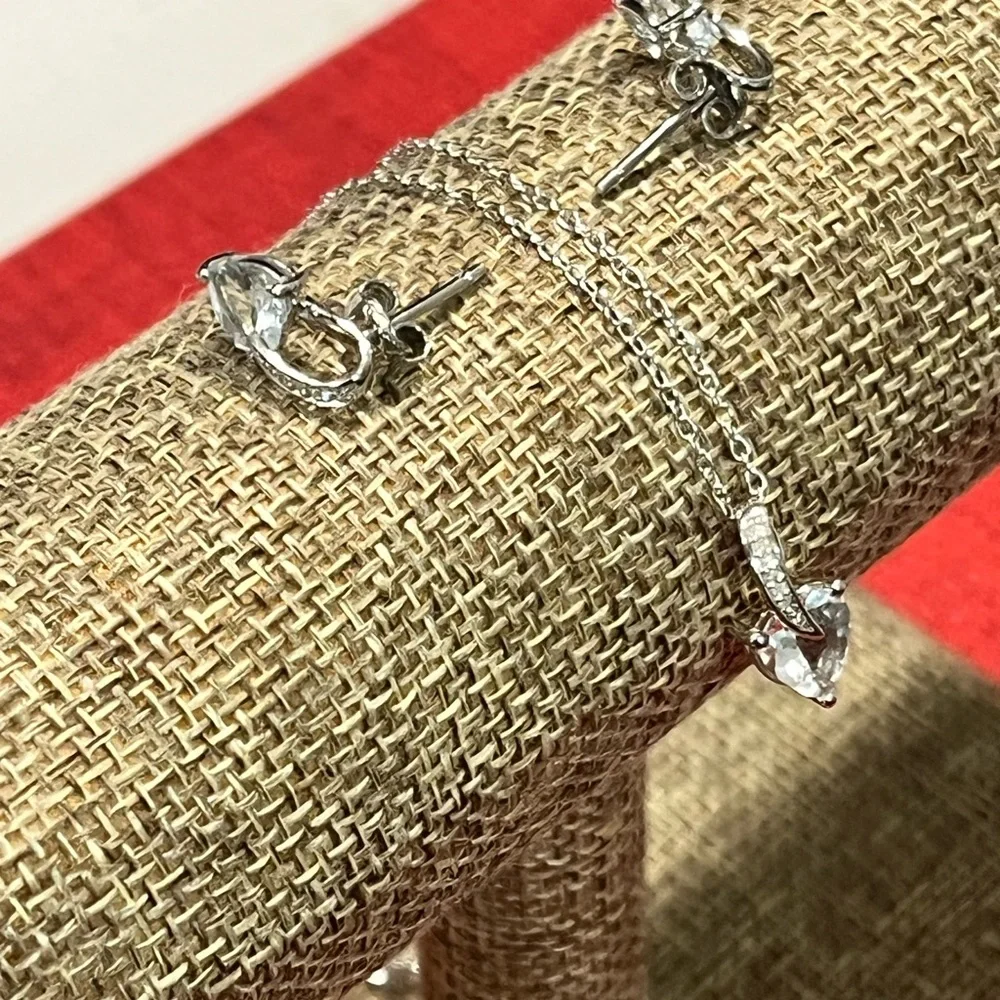 EVERLY JEWELRY AUTHENTIC GENUINE AQUAMARINE/DIAMOND (925) NECKLACE - Picture 13 of 15